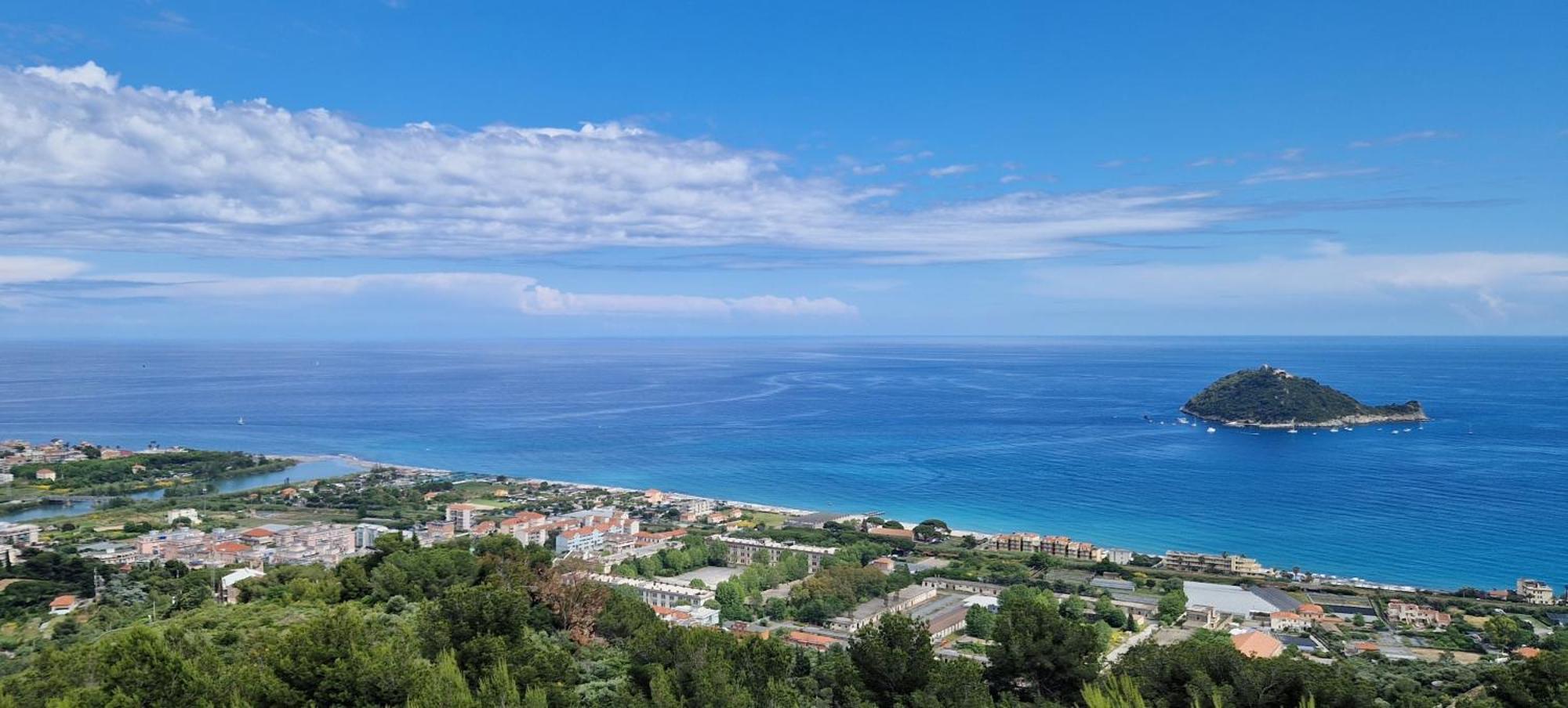 Casa Di Andreea E Bogdan Apartman Albenga Kültér fotó